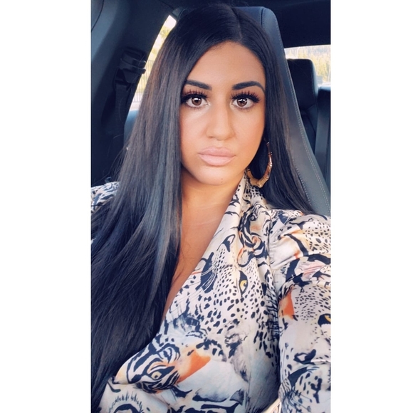 Meet your Posher, Bella 🇮🇹 - Picture 1 of 4